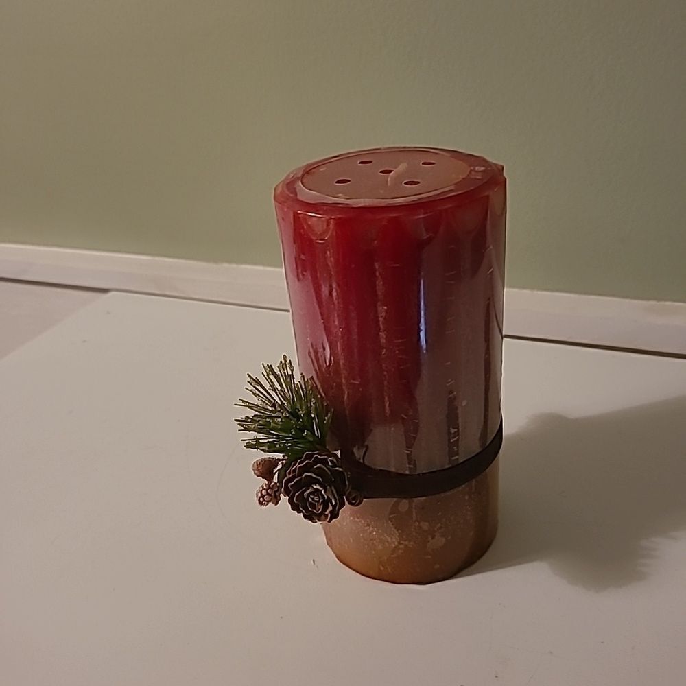 Holiday Candle 